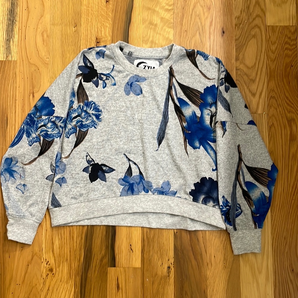 ZYIA floral crop sweater size XS